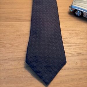 Allen Edmonds 100% silk vintage tie
